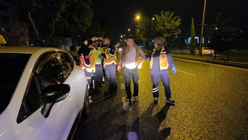 Tişört Tekerleğe Dolandı, Motosiklet Devrildi: 1 Yaralı